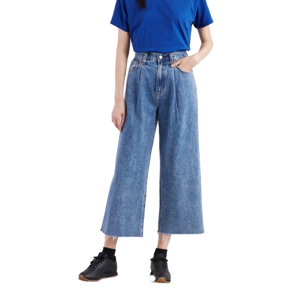 Levi’s Ribcage Pleated Cropped Women’s Jeans size 26